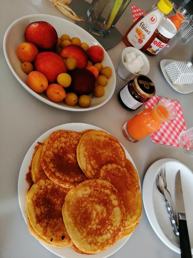 Les Bichettes Bed & Breakfast Mortagne-sur-Sevre Exterior photo